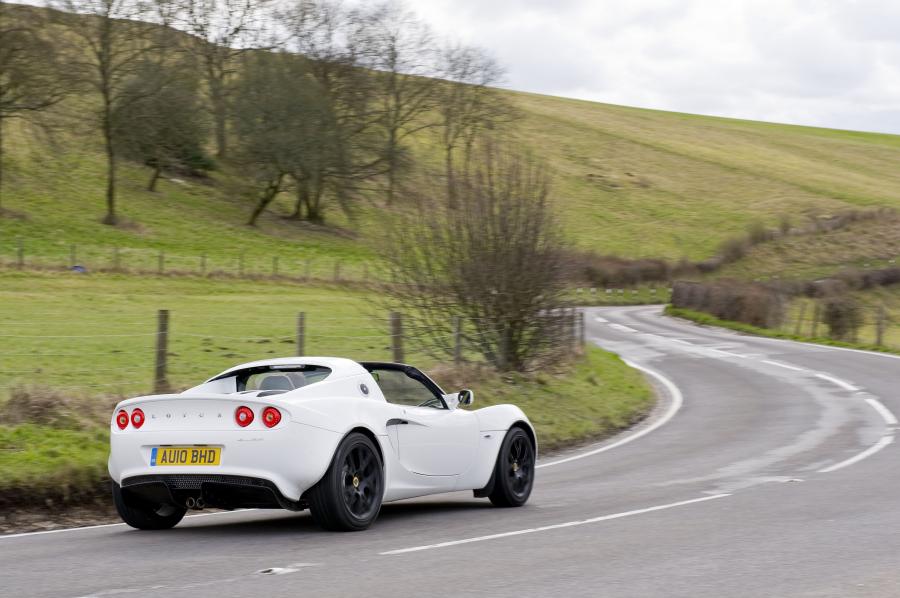  Lotus Elise 2010 года  (фото 6 из 57)